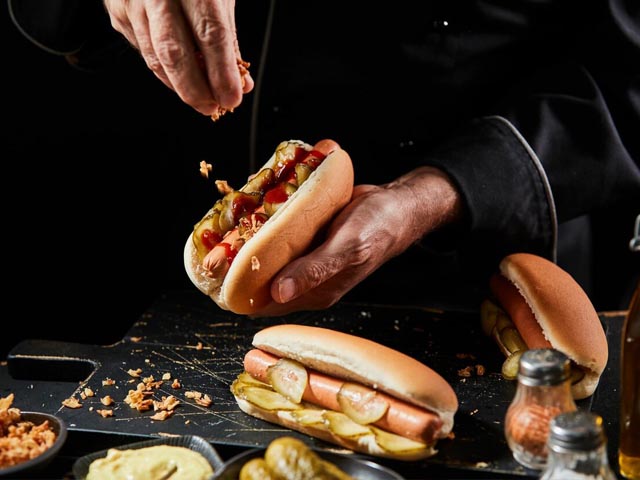 Приготовление Хот-догов