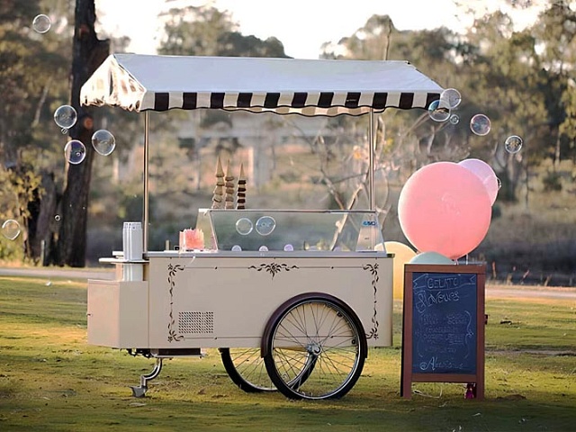 Итальянская тележка мороженого