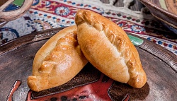 Пирожок с курицей