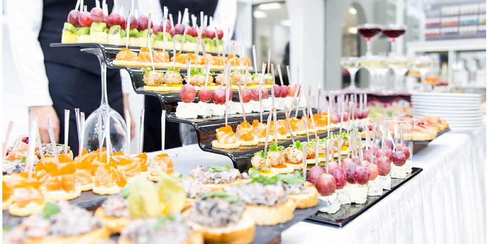 Как организовать фуршет