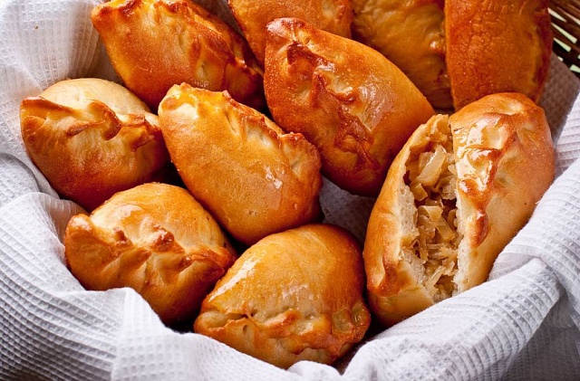 Пирожок с капустой