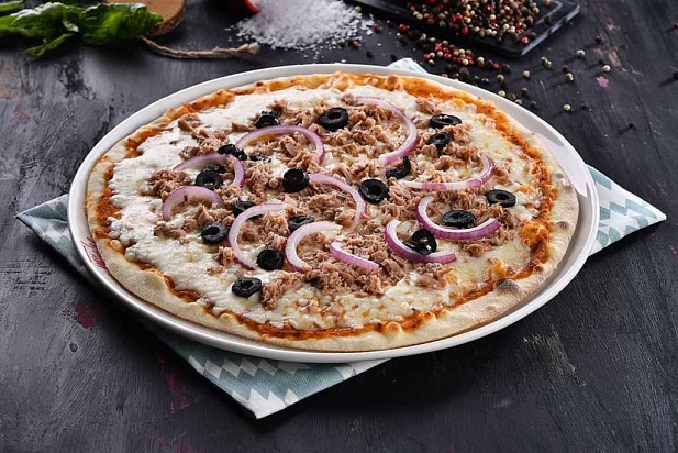 Пицца с тунцом