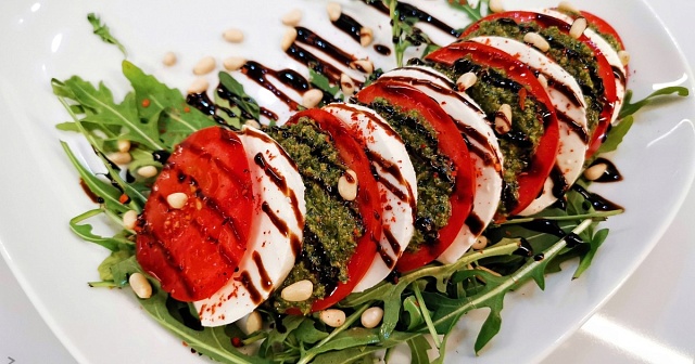 Салат Капрезе